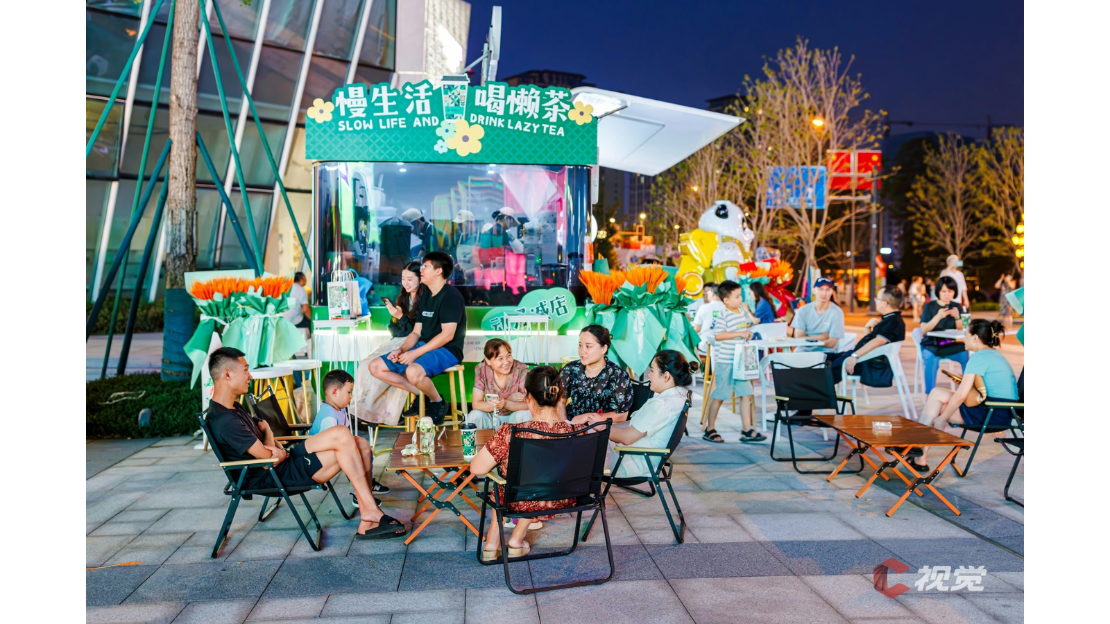 在年轻时尚的氛围里喝个下午茶。C视觉摄影师 袁义明